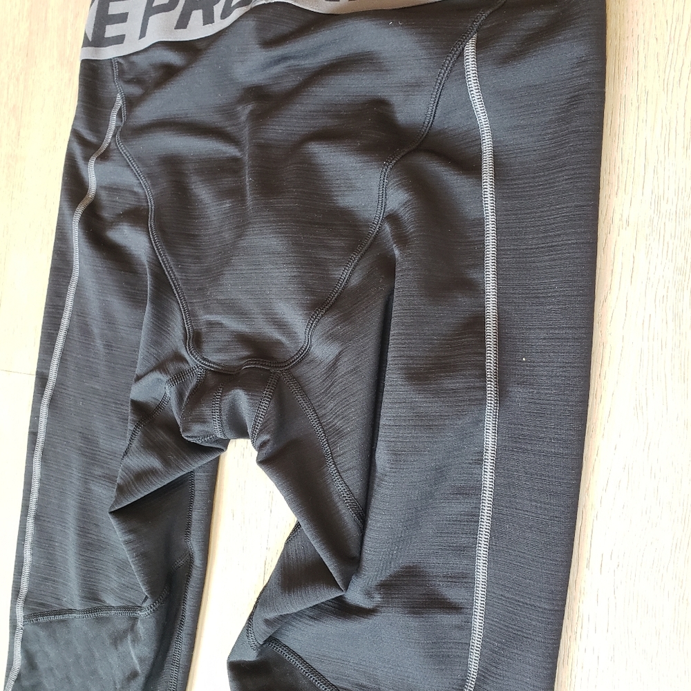 Nike Pro Hyperwarm Black Compression Leggings 32 - image 8